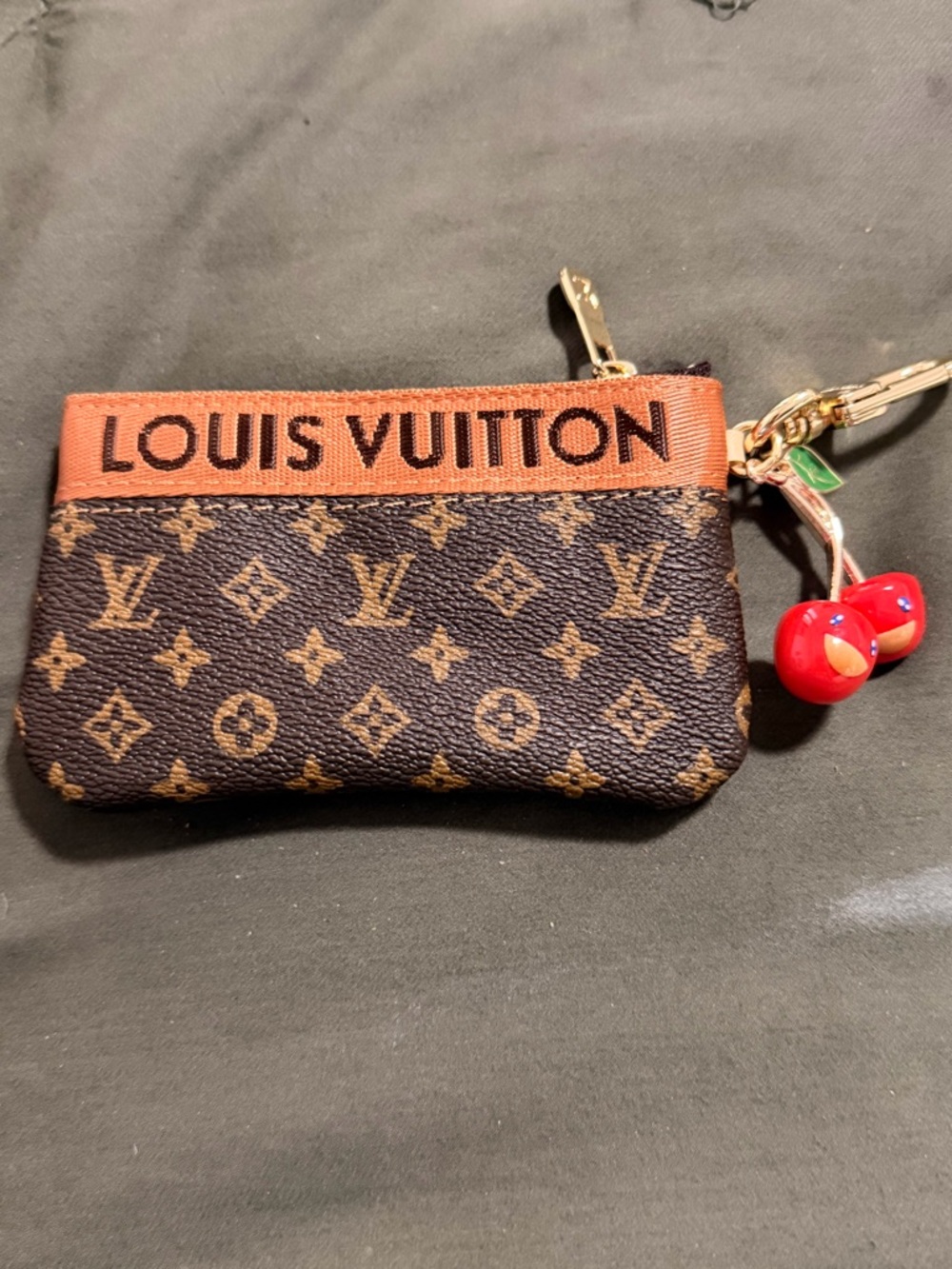 The cutest little change purse I’ve ever seen!!